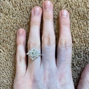 Avon Snowy Shimmer Snowflake Ring Size 8